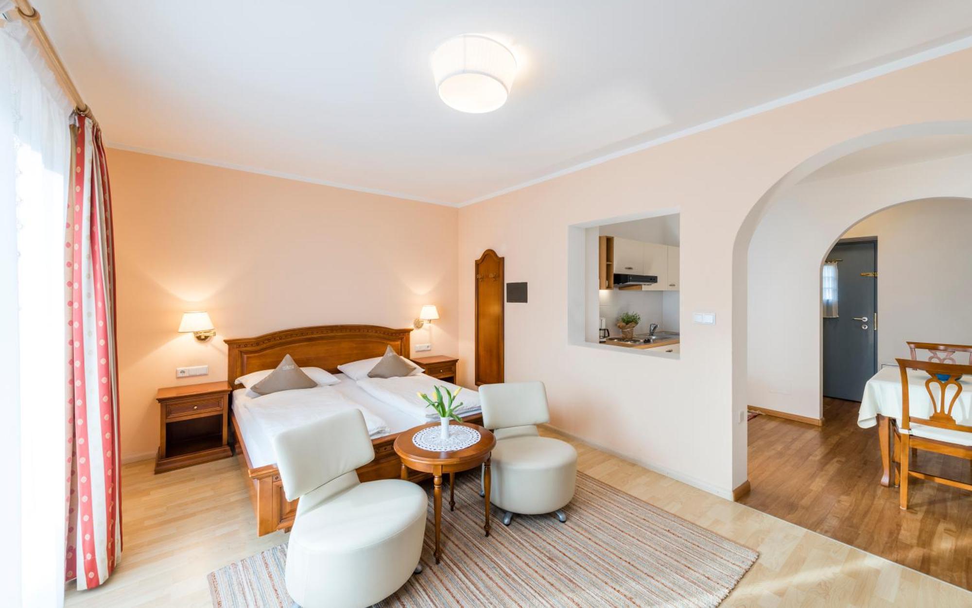 Hotel Foerstlerhof Посталь Экстерьер фото